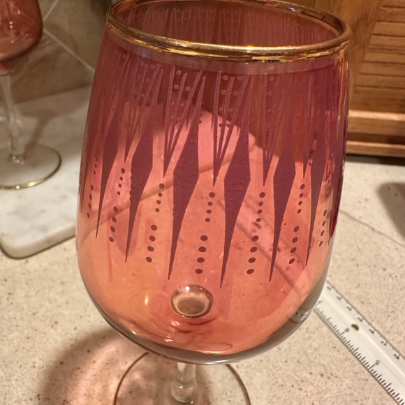 NWOT Stemmed Wine Glasses, Set of 2 - Picture 2 of 8